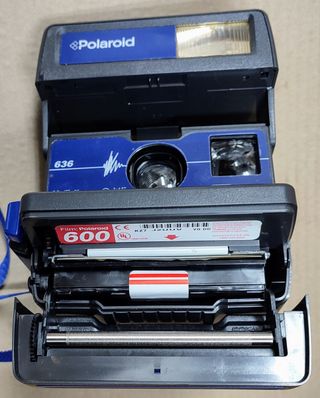 Cámara de fotos instantánea Polaroid 636