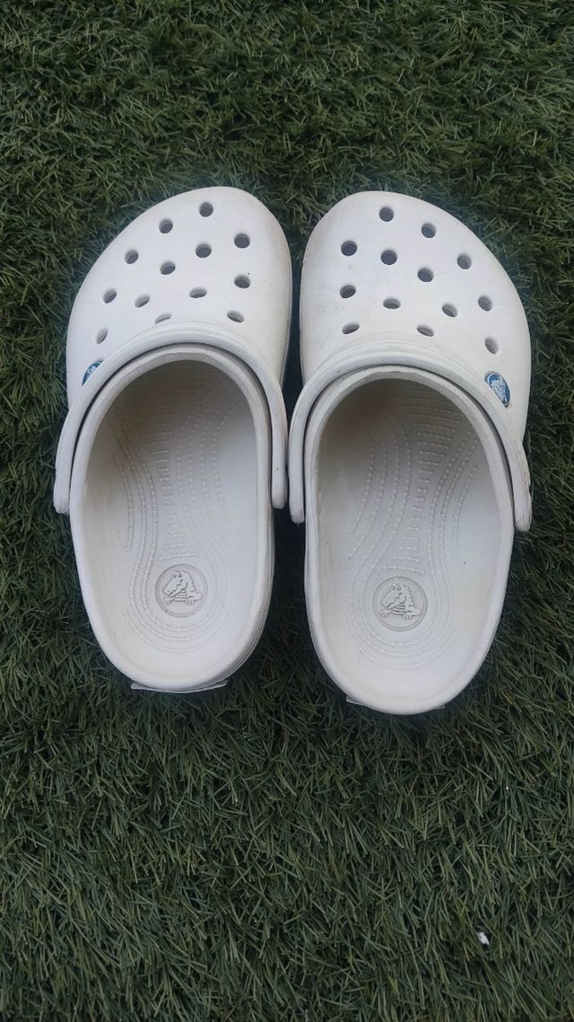 CROCS