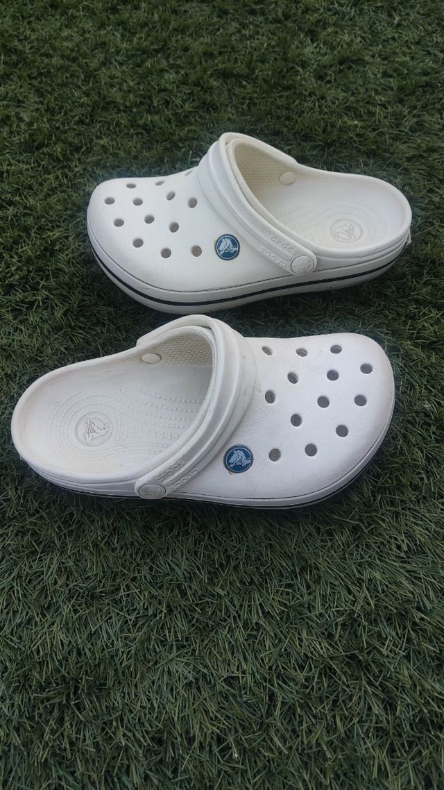 CROCS