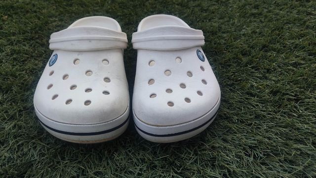 CROCS