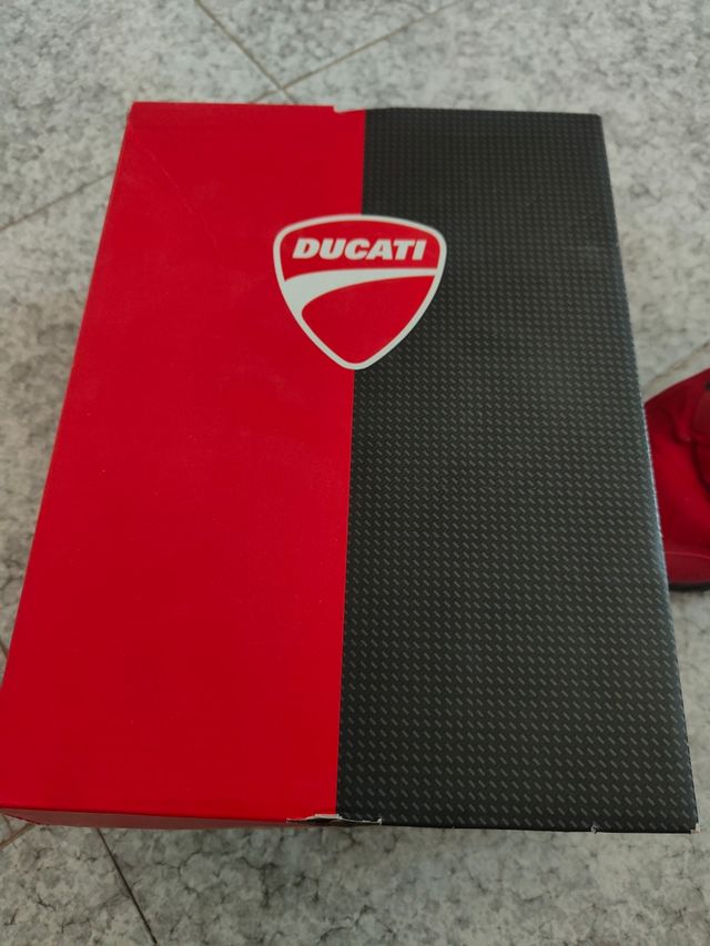 Scarpe ducati n 34 bambino