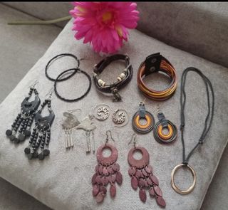 Lote pendientes+colgante y pulseras