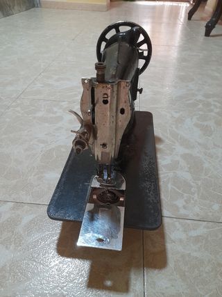 Máquina de coser antigua
