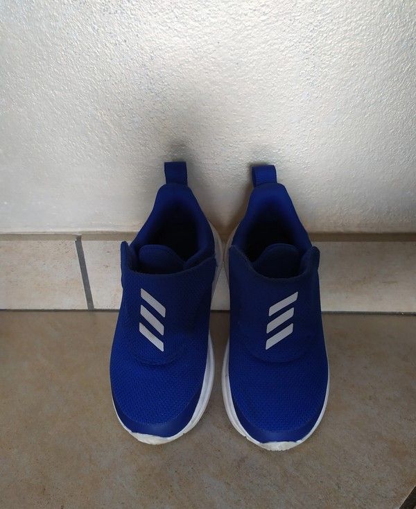 Scarpe da ginnastica da bambino n.ro 26 - Adidas