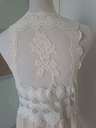 Chaleco de fantasía crema/beige con bordados