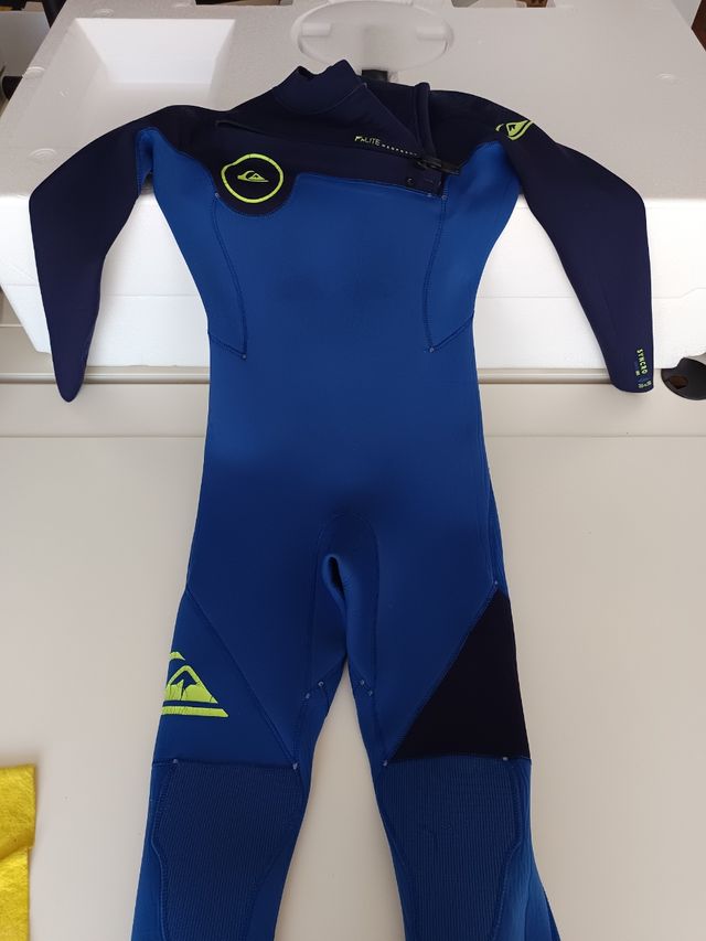Neopreno Quiksilver talla 12