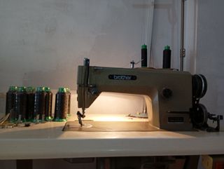 Maquina de coser industrial
