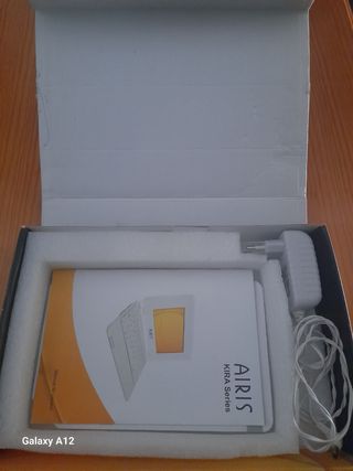 Ordenador blanco portatil