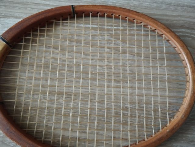 Racchetta vintage Victor in legno