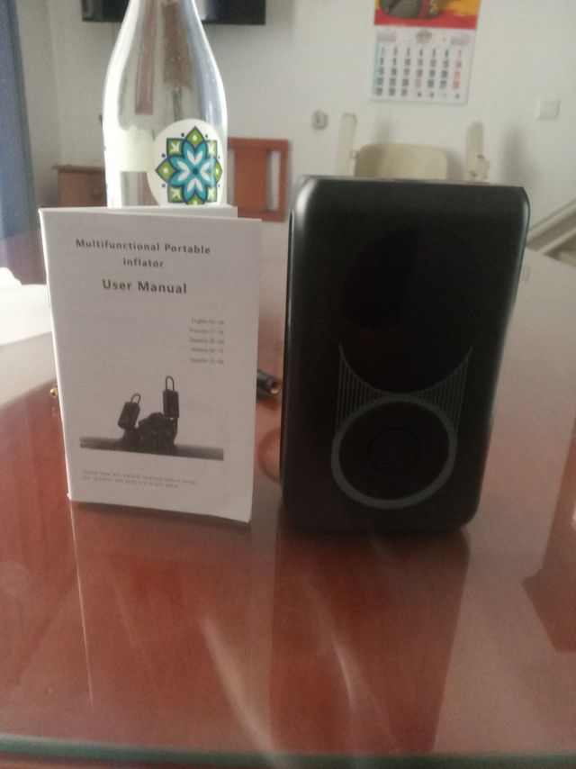 Multifuncional inflador portátil.