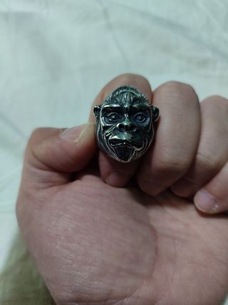 Anillo de titanio de gorila