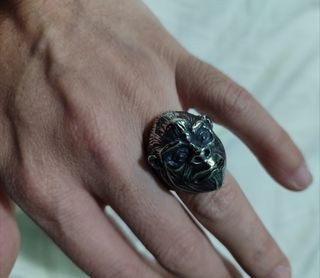 Anillo de titanio de gorila