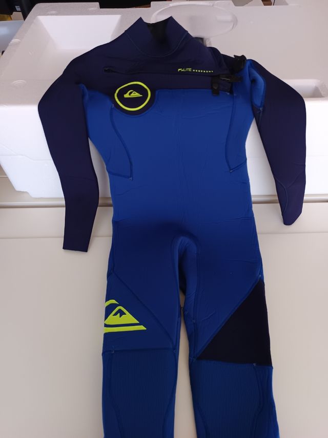 Neopreno Quiksilver talla 10B