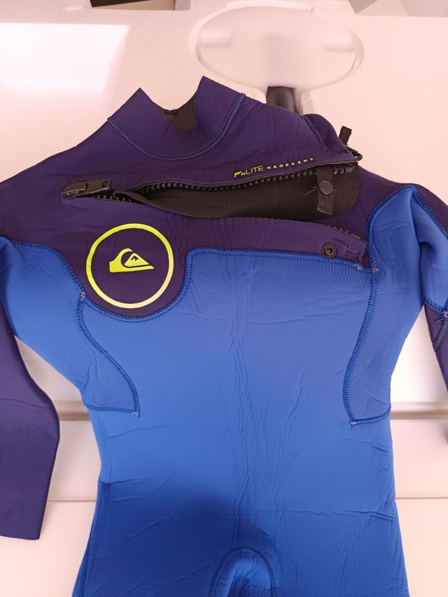Neopreno Quiksilver talla 10B
