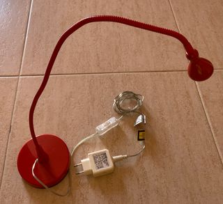 LAMPARA DE ESTUDIOS ROJA COMO NUEVA