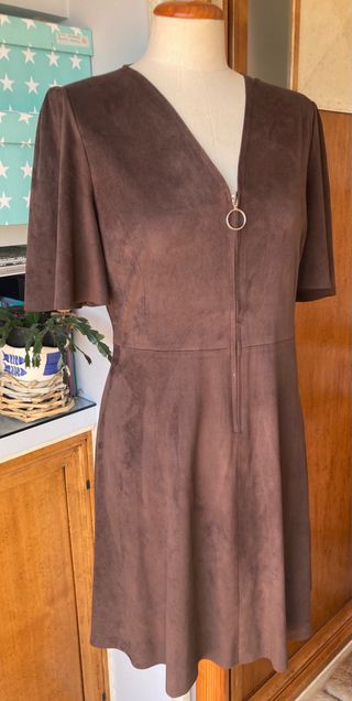 Vestido marron Mango