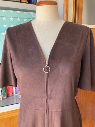 Vestido marron Mango