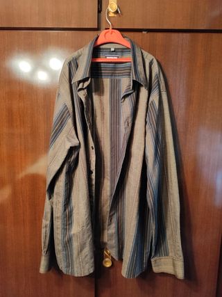Camisa marrón vintage