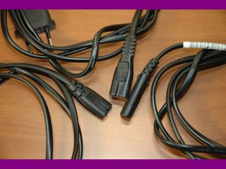 Cavi di alimentazione a due poli spina italiana