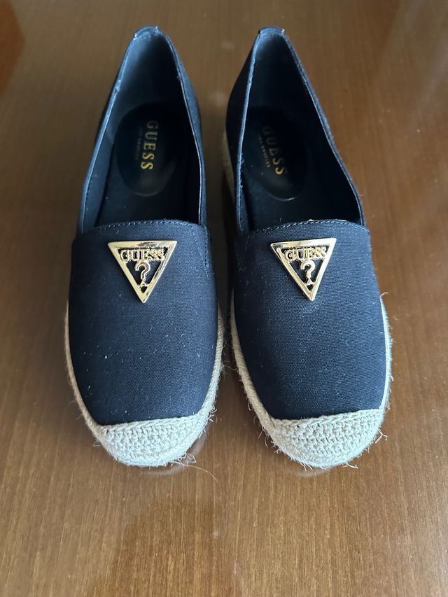 Alpargatas negras de Guess originales