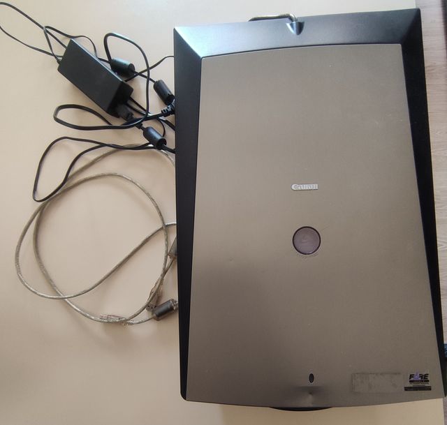 SCANNER CANON CANOSCAN 9900 F