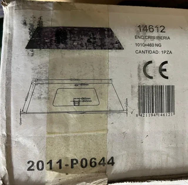 Lavatório minimalista em vidro metálico