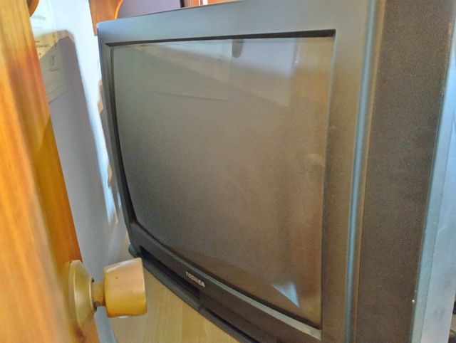 Vendo Televisión Toshiba 2563DN