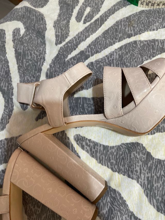 Sandalias tacon Guees