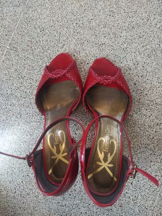 Sandalias rojas piel 
