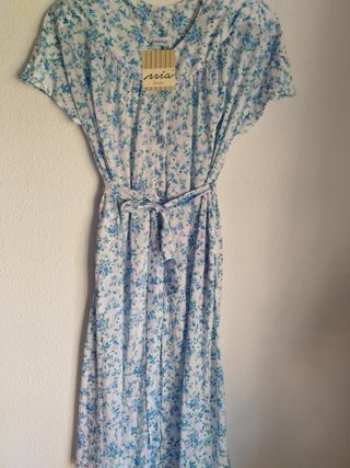 Bata verano, nueva. Manga corta.