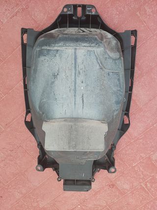 Baúl bajo asiento Yamaha nmax 