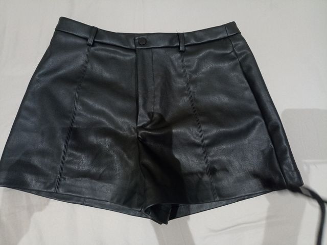 Pantalones cortos Bershka a estrenar Talla: 40