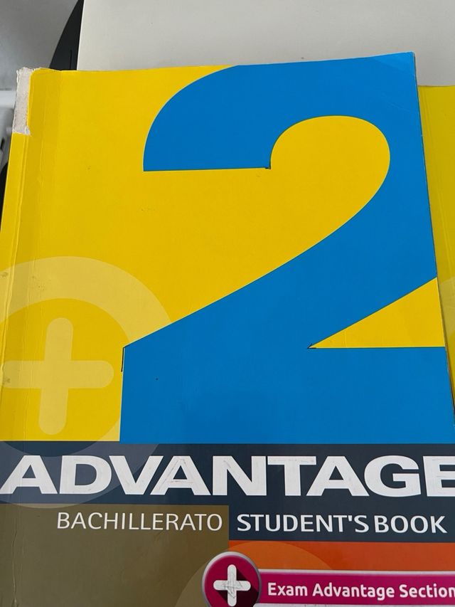 Libro de texto Ingles 2 Bach