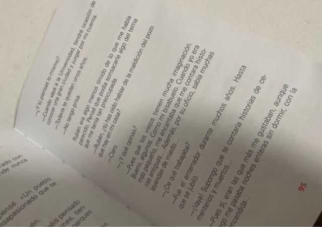 LA COFRADIA DE LA LUNA ROJA