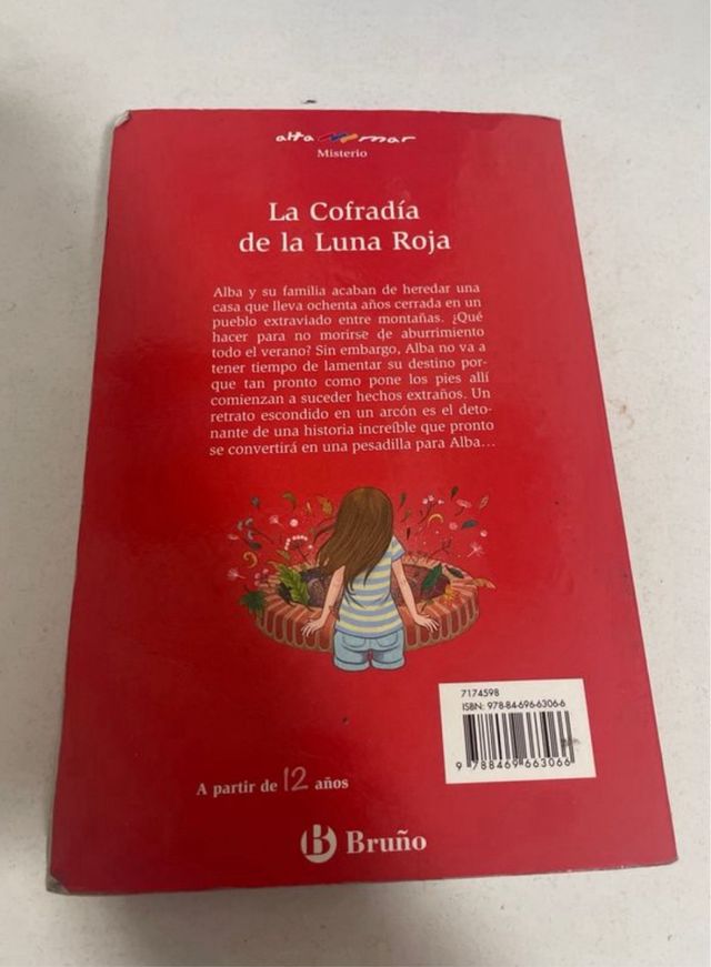 LA COFRADIA DE LA LUNA ROJA