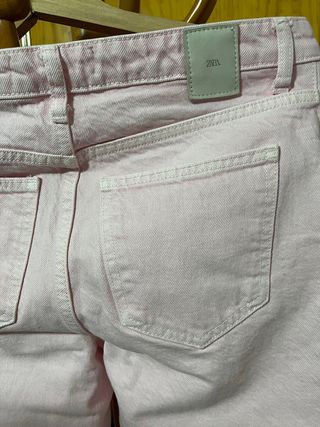 Pantalón vaquero rosa mujer