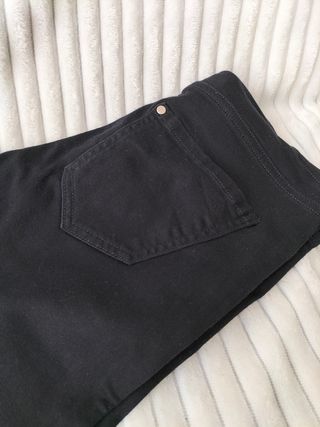 Pantalón premamá HyM