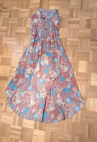 Blusas preciosas desiguales.