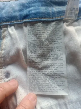 Pantalón vaquero hombre Pull and Bear.