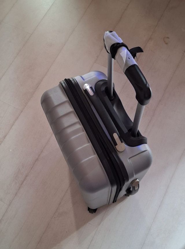 Maleta cabina  Gris 56 x 36 x 23 cms