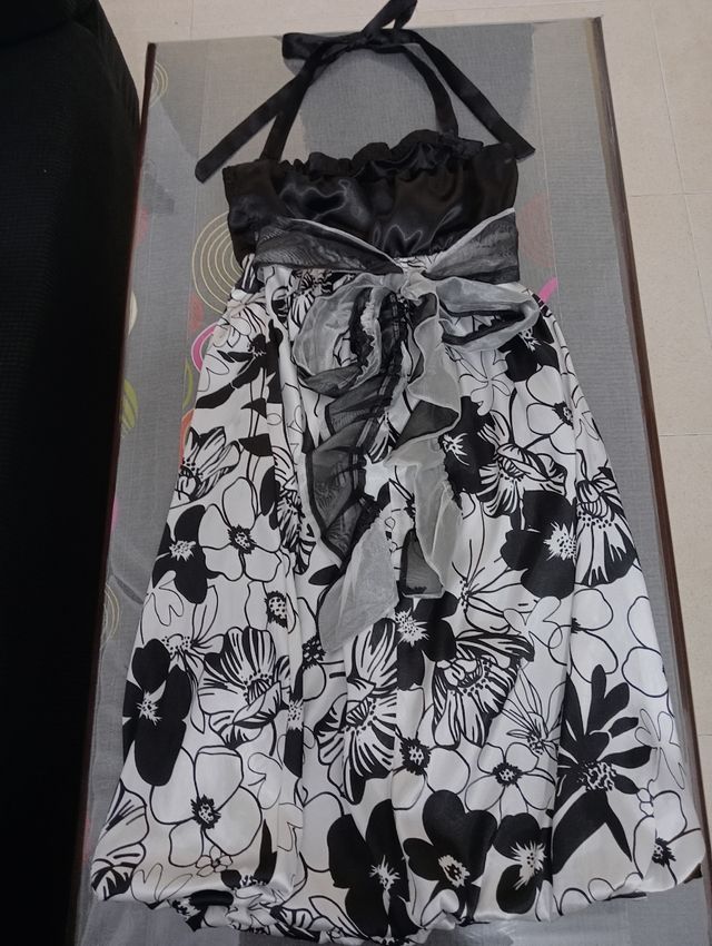 BESTIDO BLANCO Y NEGRO