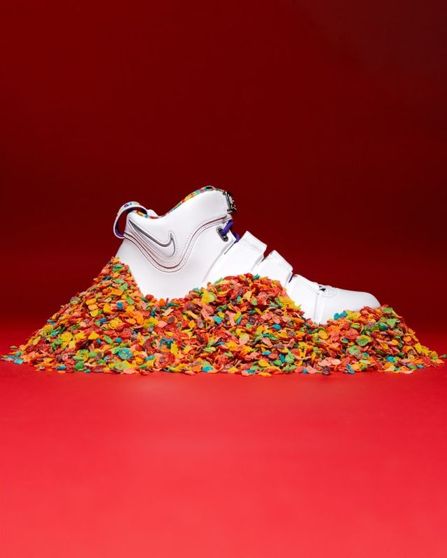 Nike Lebron IV “Fruity Pebbles” Talla 42