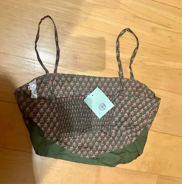 Top green coast. Nuevo. Talla M