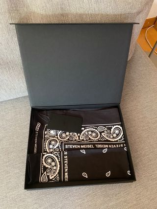 Pañuelo bandana de Steven Meisel