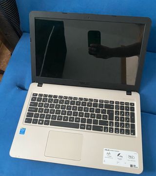 Portátil ASUS X540L