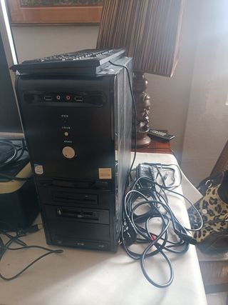 Ordenador, pantalla, impresora y acces