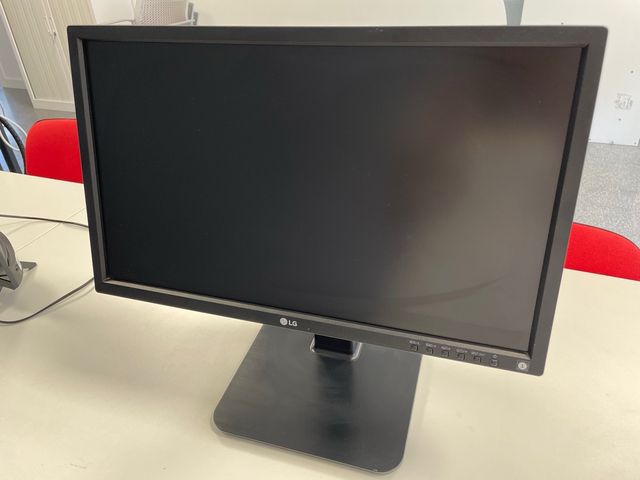 Monitor LG 21,5”