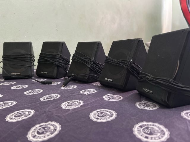 altavoces de home cinema creative