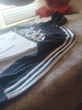 Sudadera Adidas blanca y negra