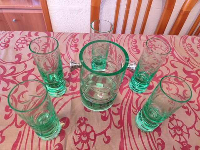 Conjunto vasos y cubitera hielo